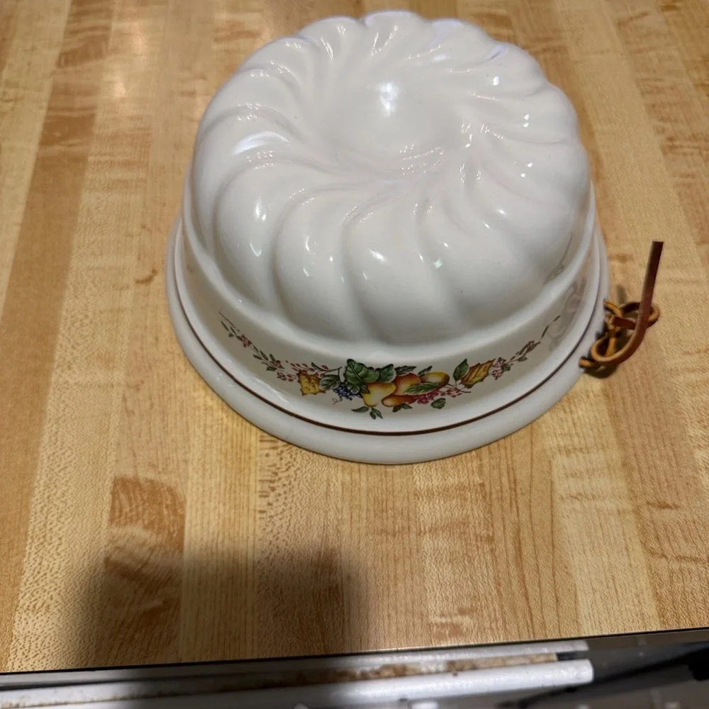 VTG 1970’s Jello Mold